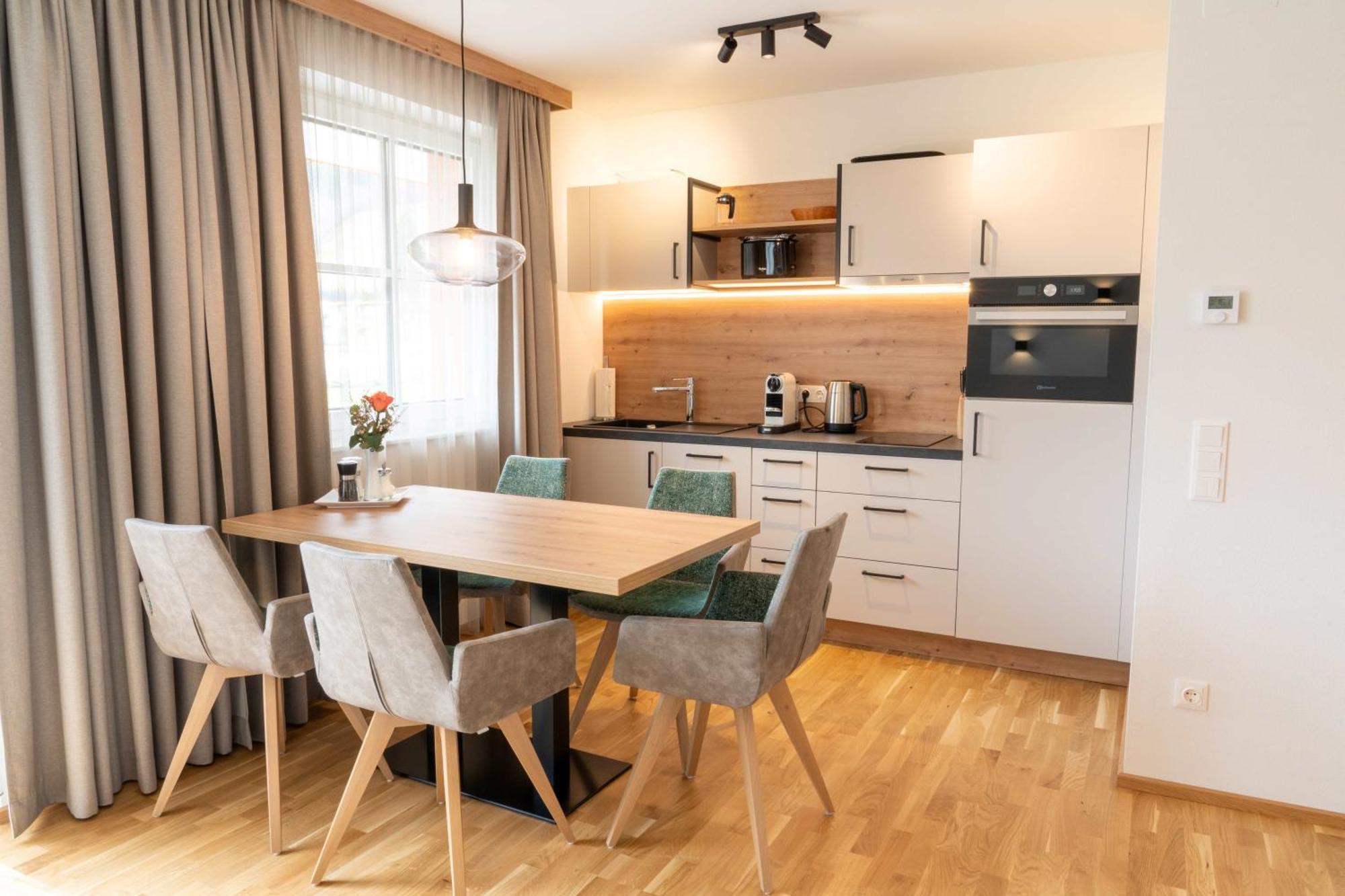 Bauernhofhotel "Die Unterbergerin" - Zimmer Mit Fruehstueck Und Ferienwohnungen In Gastein Mit Gratis Thermeneintritt Dorfgastein Pokoj fotografie